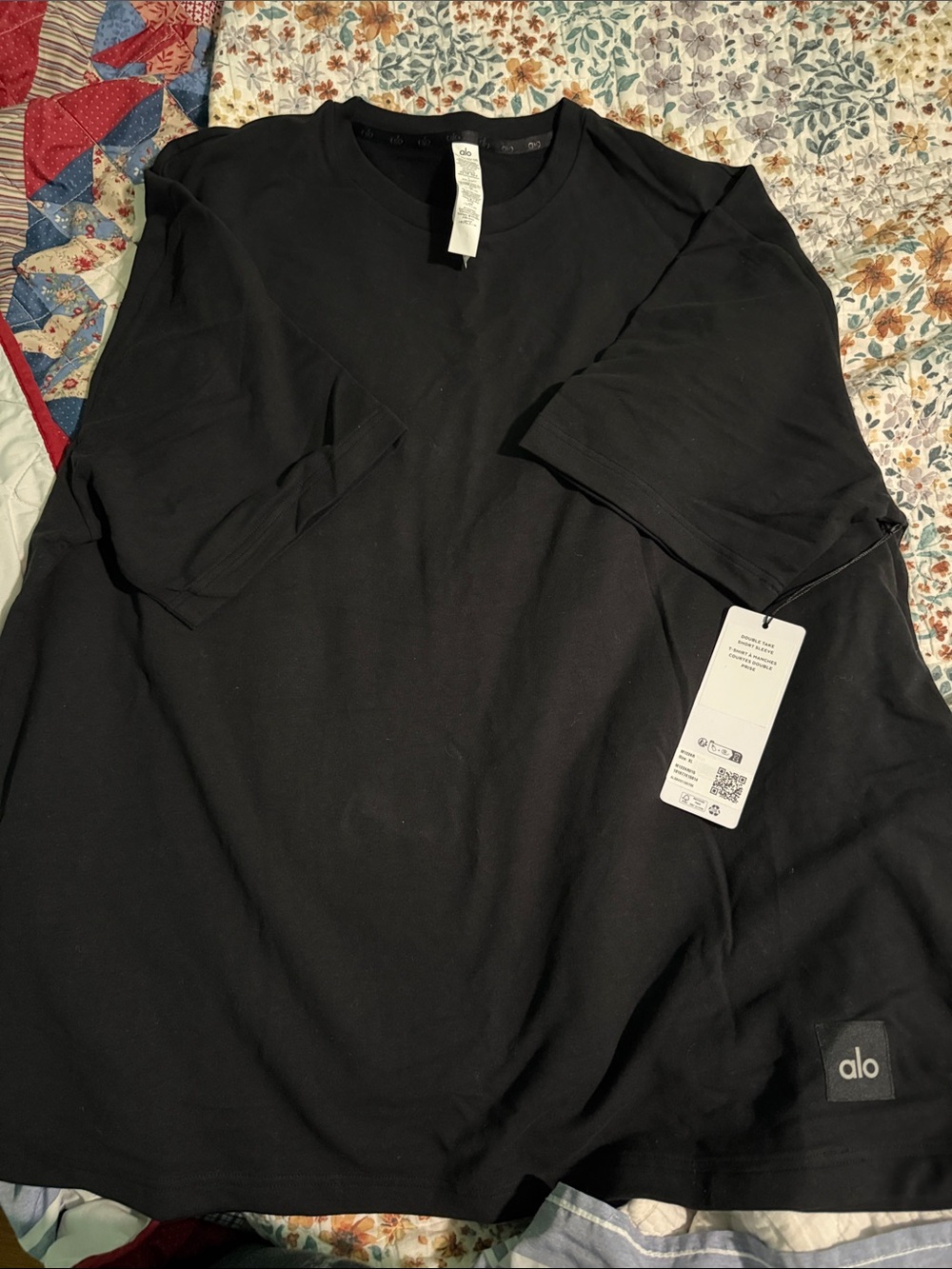 ALO Yoga Black Short Sleeve Crew Tee